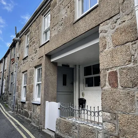 The Bolthole, A Cosy, Contemporary Cottage! Holiday home